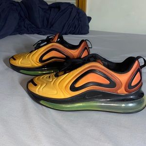 Size 8.5 Air Max 720